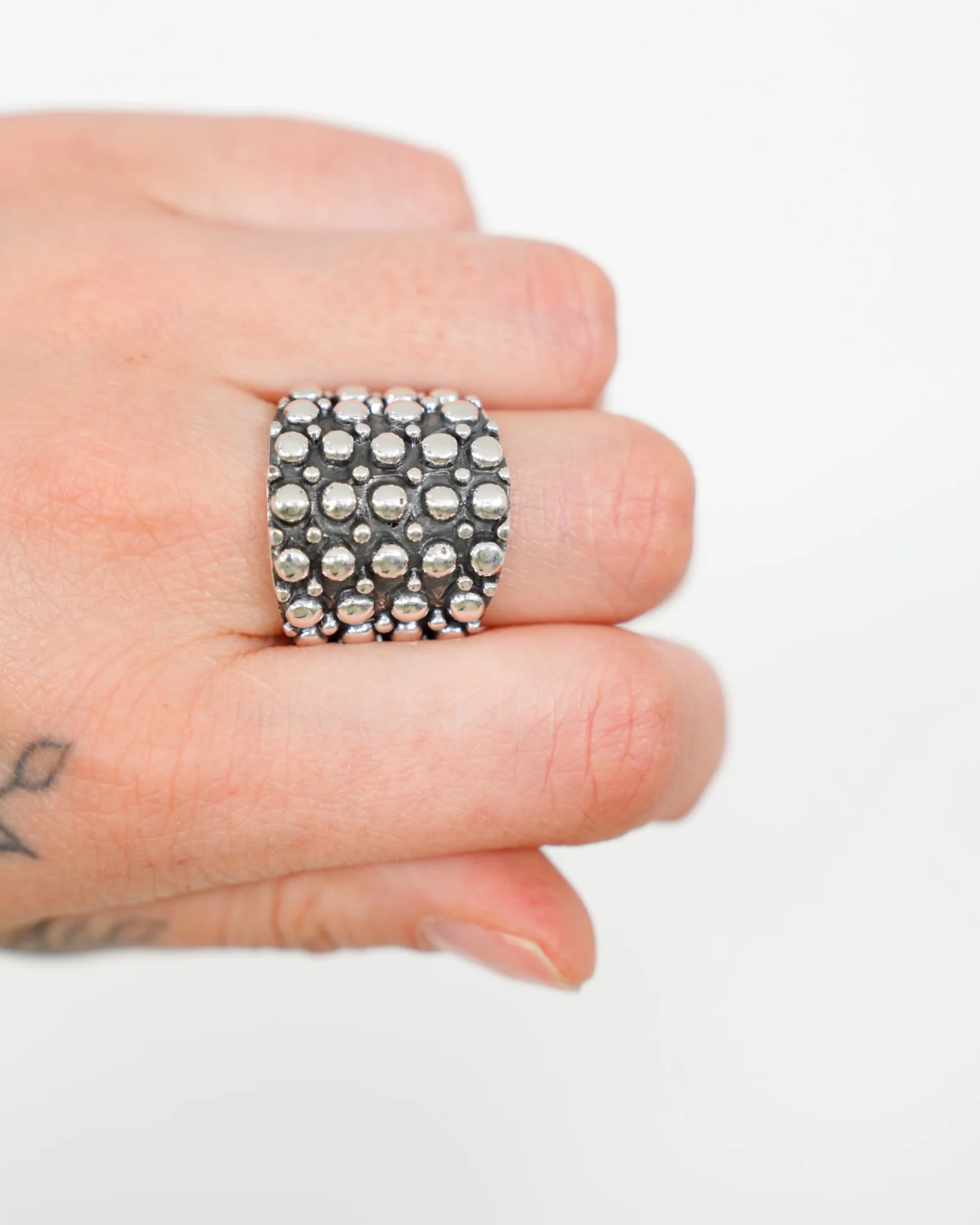 BOHO SOL Lainey Tapered Ball Ring - Image 2