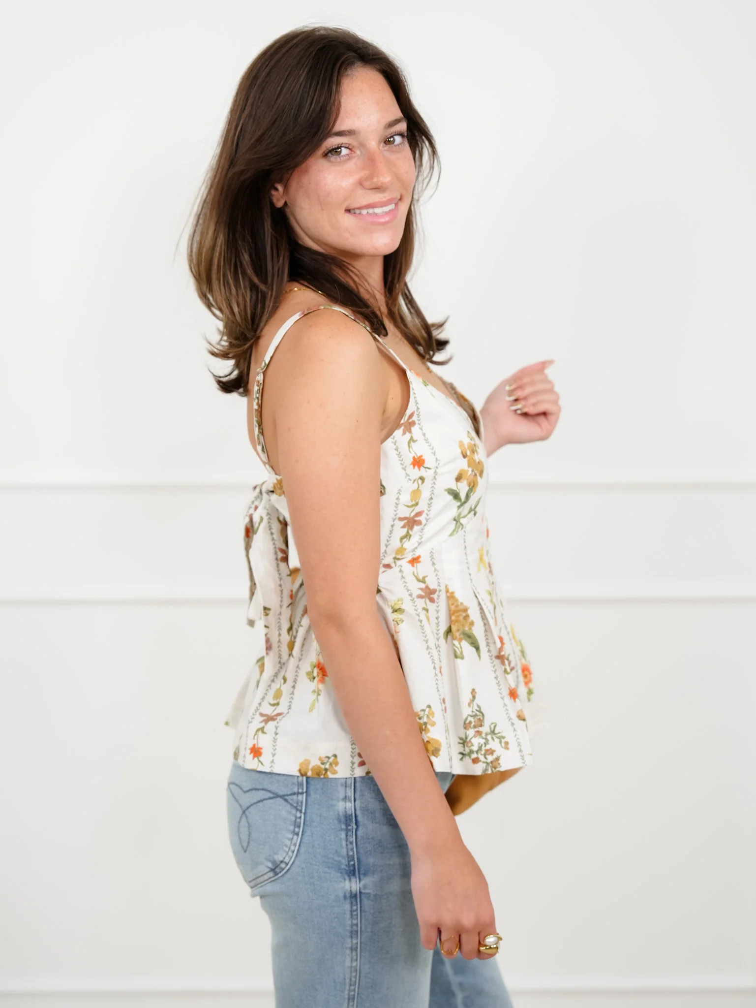 Floral Print Sleeveless Top with Back Tie - Image 4