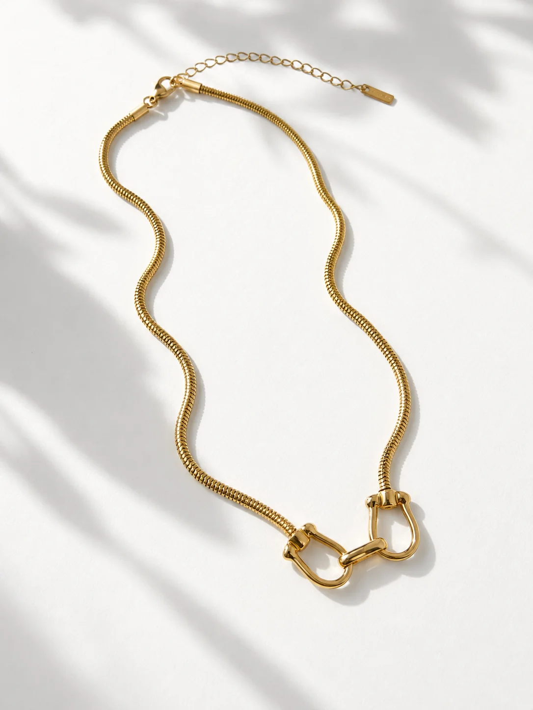 Gold Necklace with Double Link Clasp Centerpiece