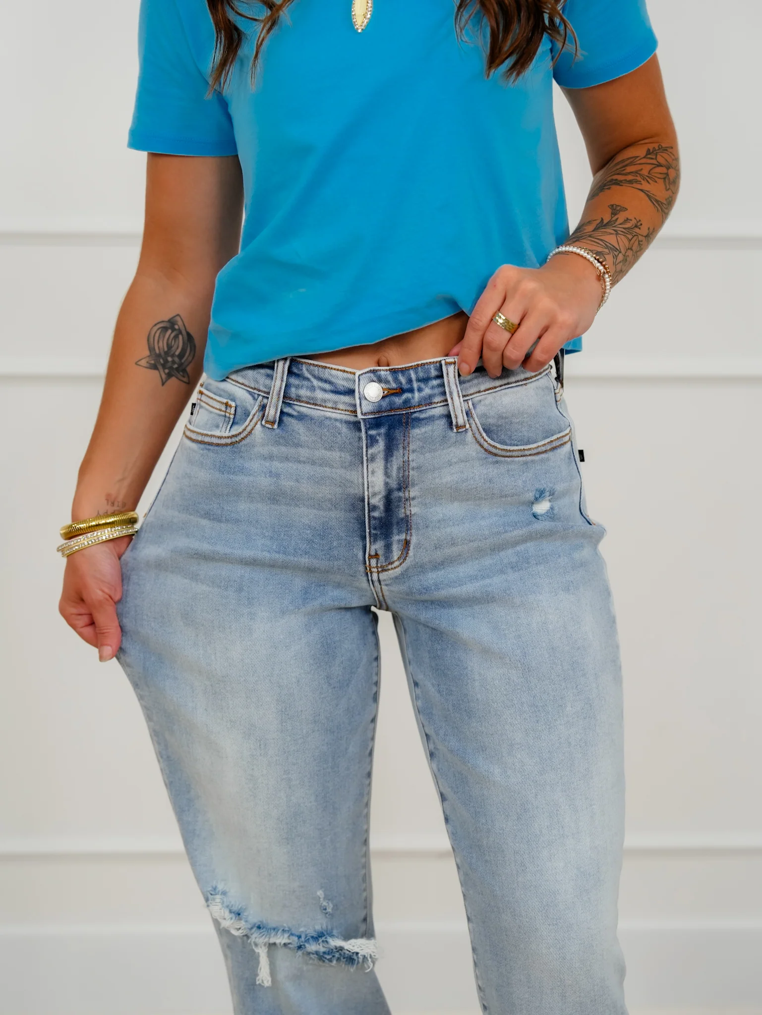 Judy Blue Mid Rise Light Wash Distressed Boyfriend Jeans With Bandana Loop - Image 4