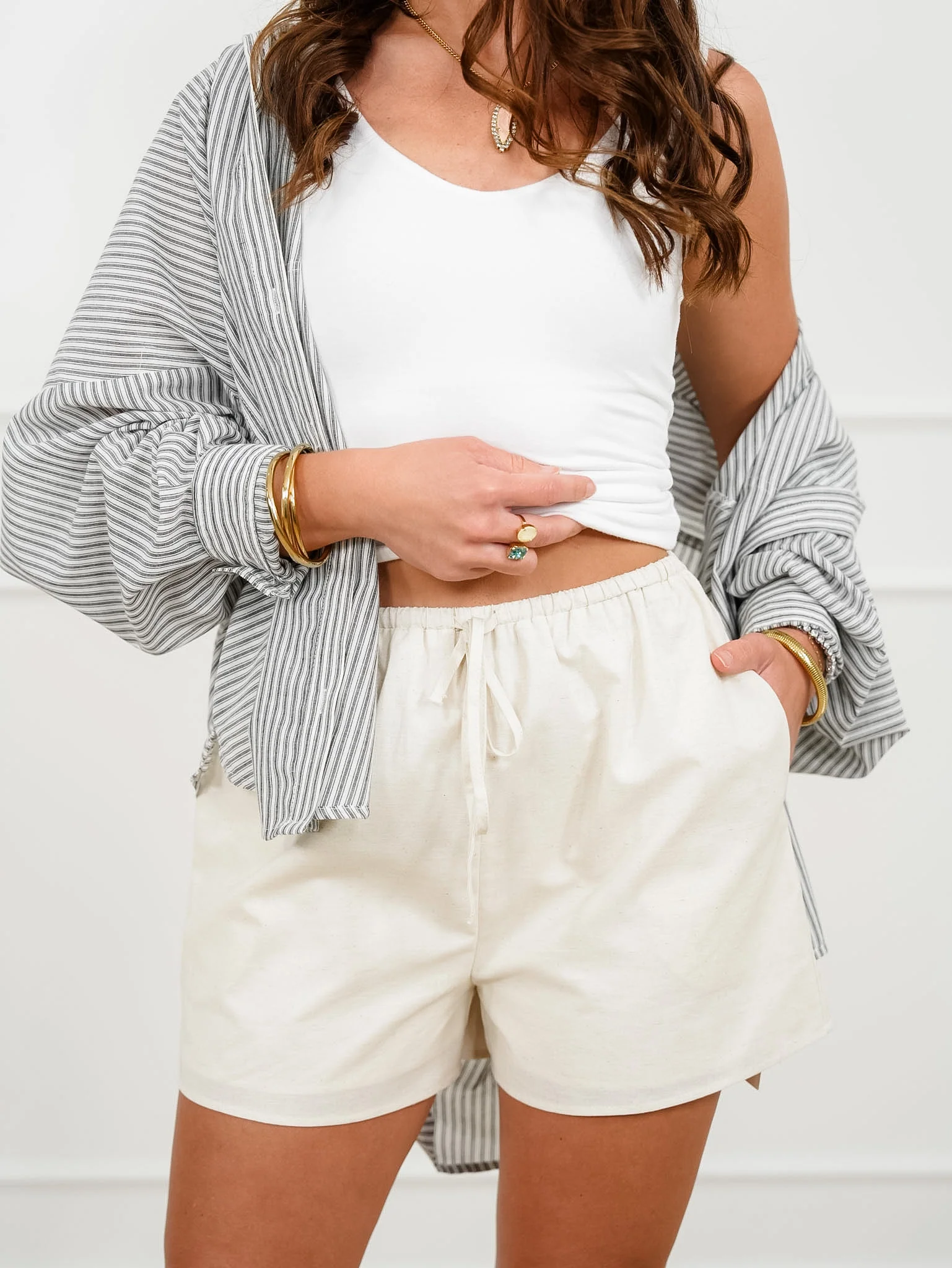 Linen Blend Elastic Waist Shorts with Side Pockets - Image 3