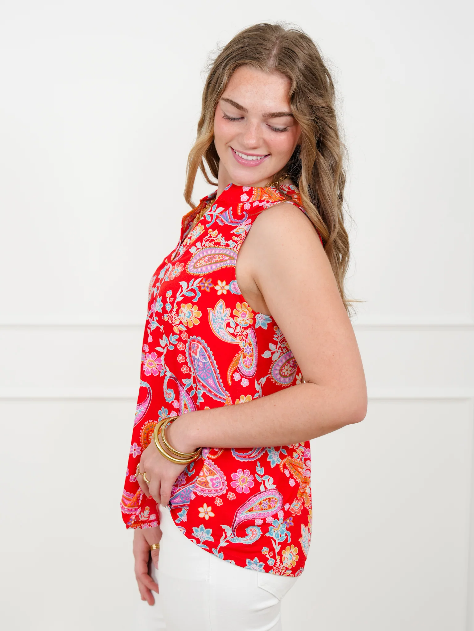 Plus/Reg Paisley Pattern Sleeveless Split Neck Top - Image 3