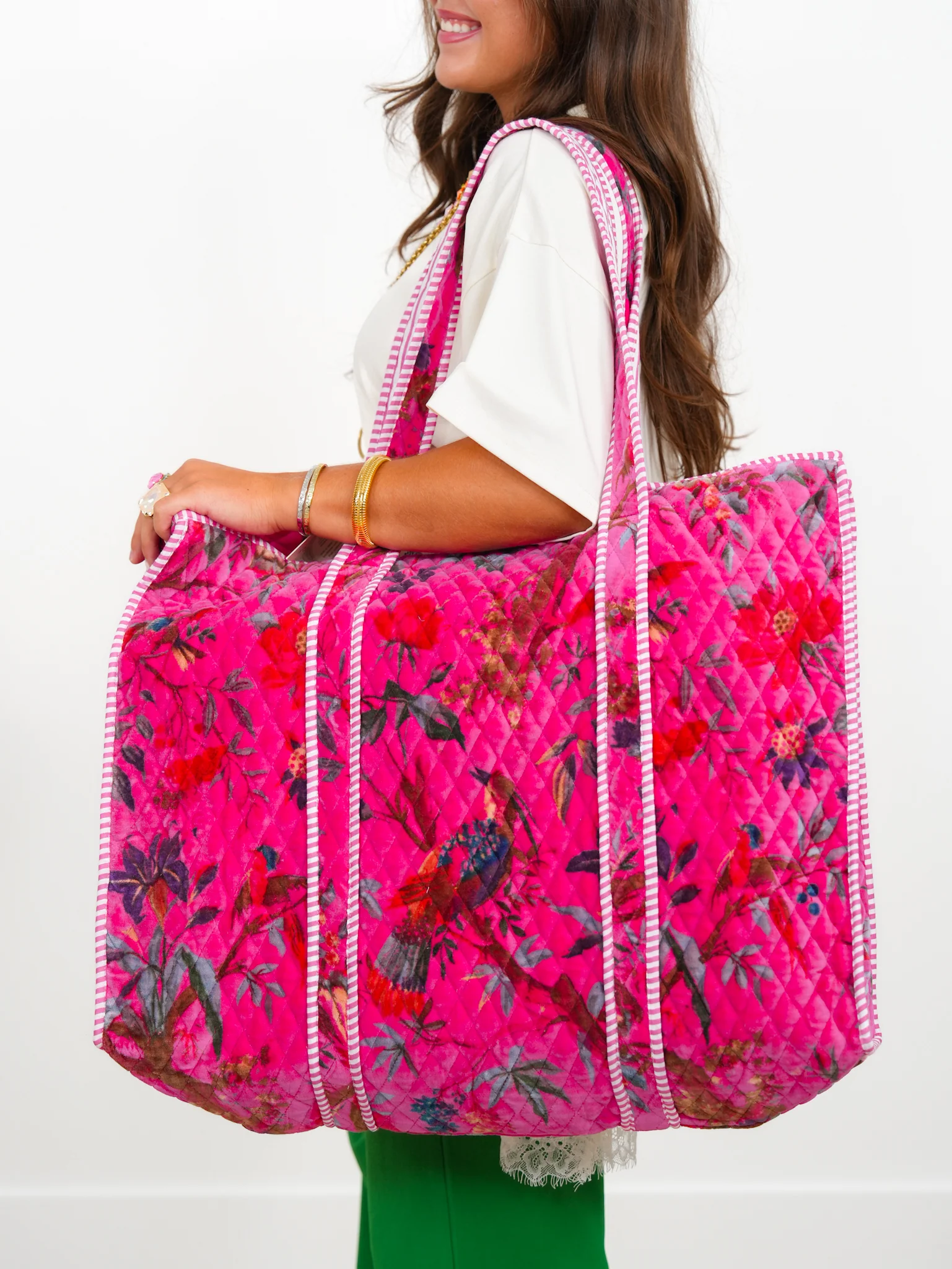 POL Fuchsia Botanical Velvet Quilted Tote Bag - Image 2