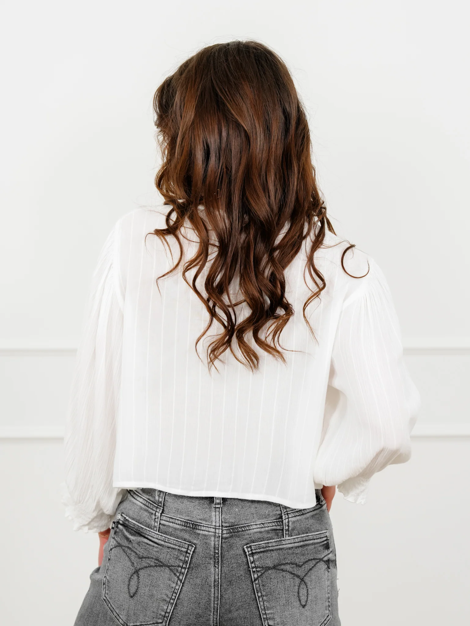 POL Long Sleeve Embroidered V Neck Crop Top - Image 6