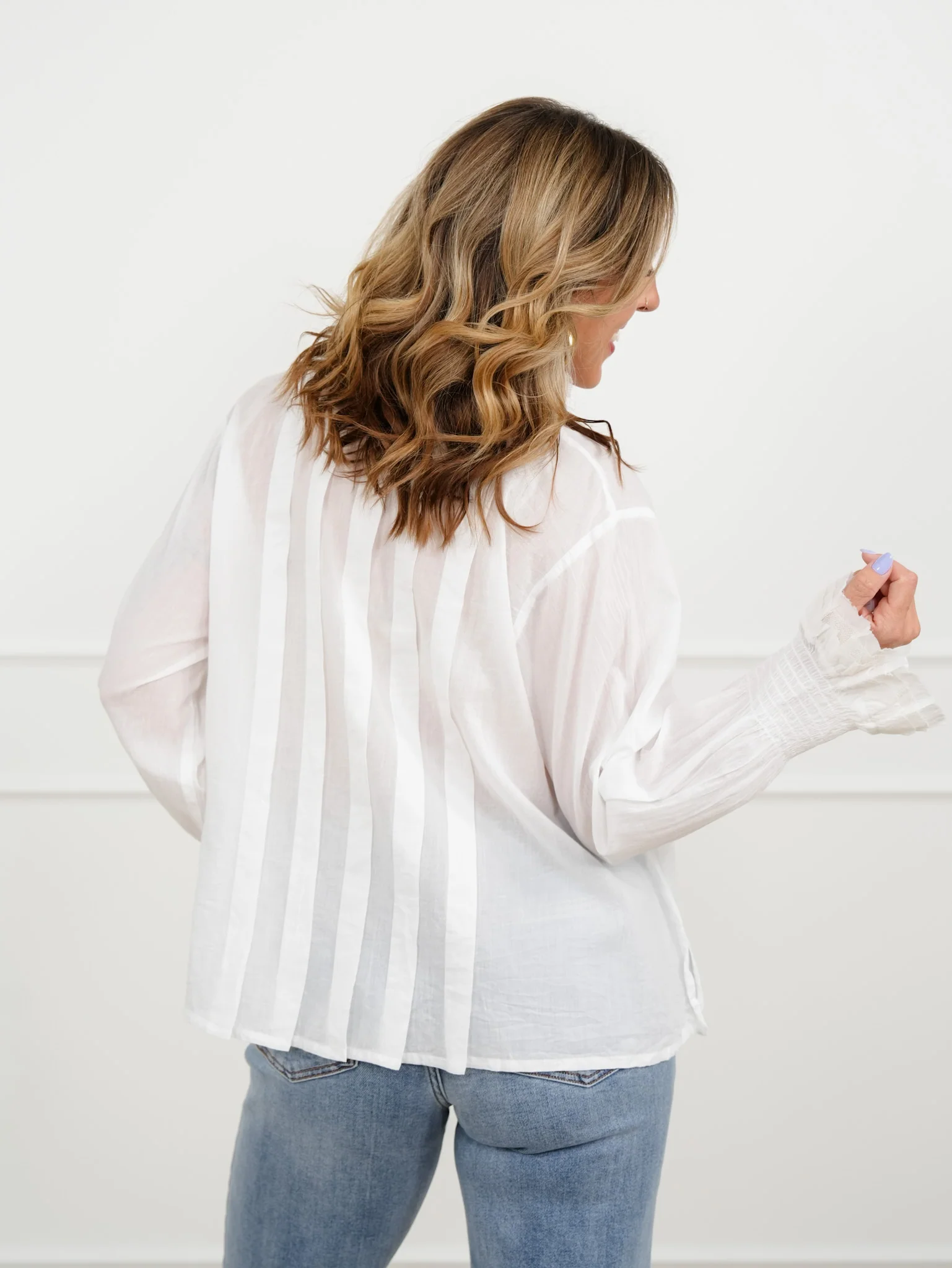 POL White Long Sleeve Button Down Top with Ruffle Trim - Image 2
