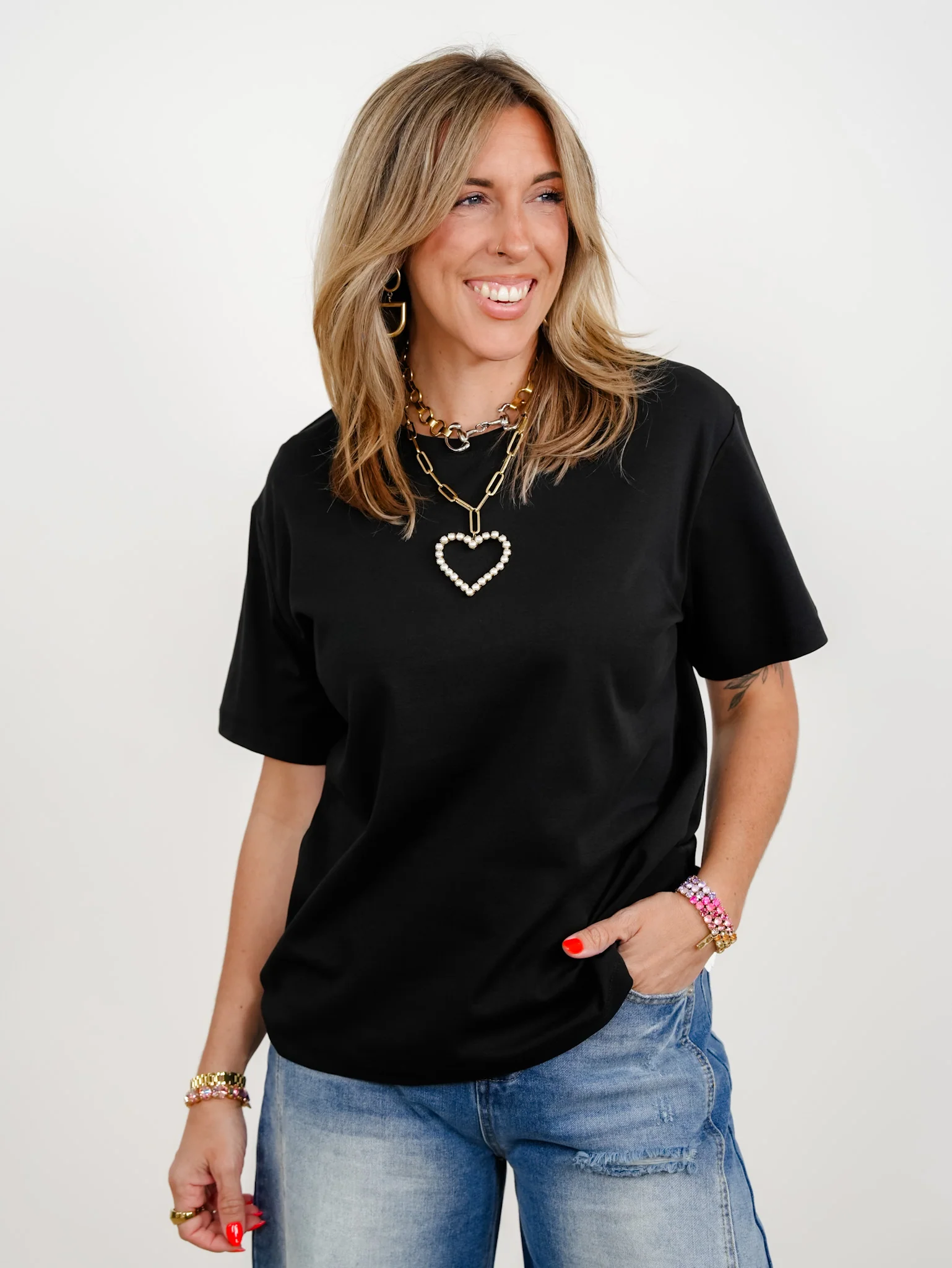 Solid Color Round Neck Short Sleeve Knit Top - Image 3