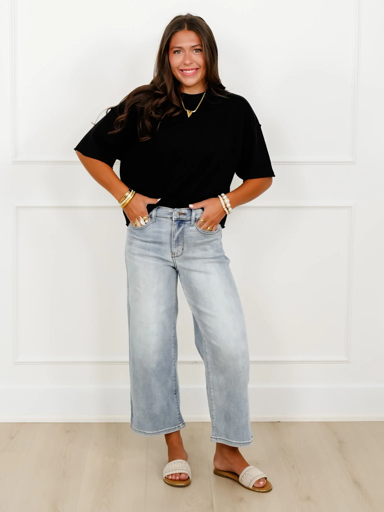 Solid Short Sleeve Crew Neck Sweater - Image 8