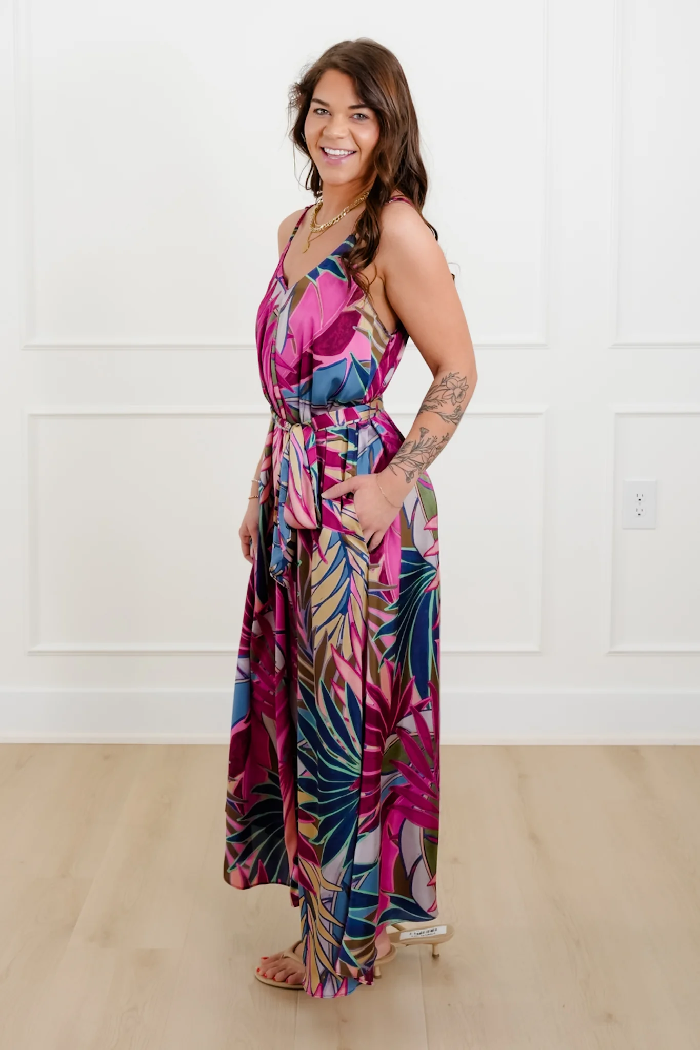 Tropical Printed Sleeveless Maxi Dress with Pockets - Image 3