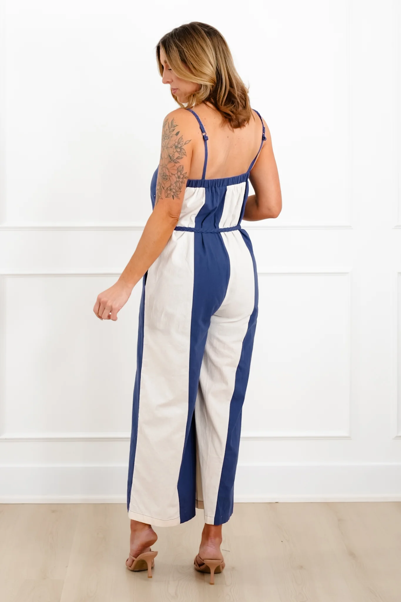 Vertical Stripe Sleeveless Jumpsuit with Side Pockets - Image 5